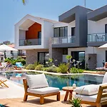 Apartment Back Sea Cunda
