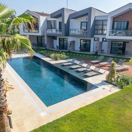 Lodhous Cunda Pool Apartment *