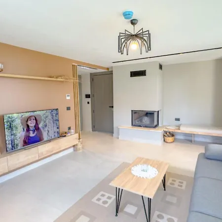 Apartment Back Sea Cunda