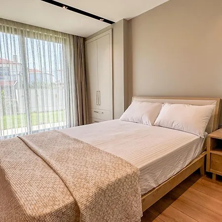 Apartment Lodhous Cunda Pool