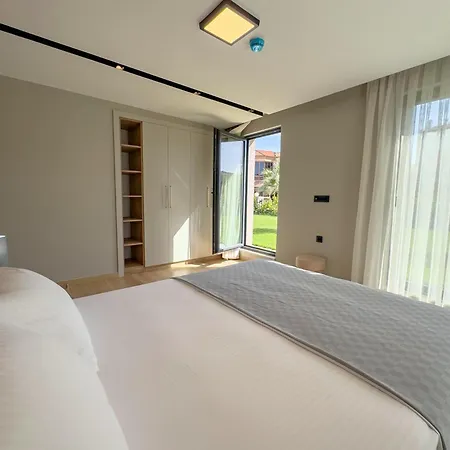 Apartment Lodhous Cunda Pool