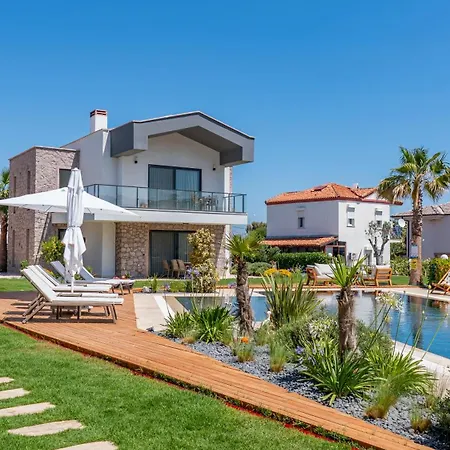 Lodhous Cunda Pool Ayvalik